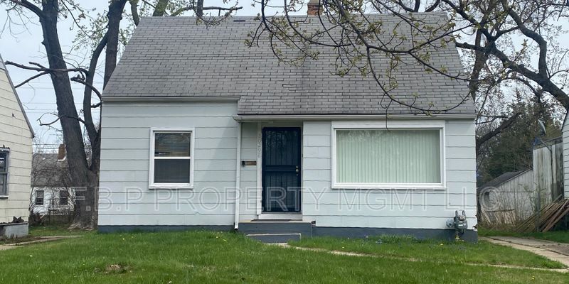 Detroit House: 20298 Goulburn Ave