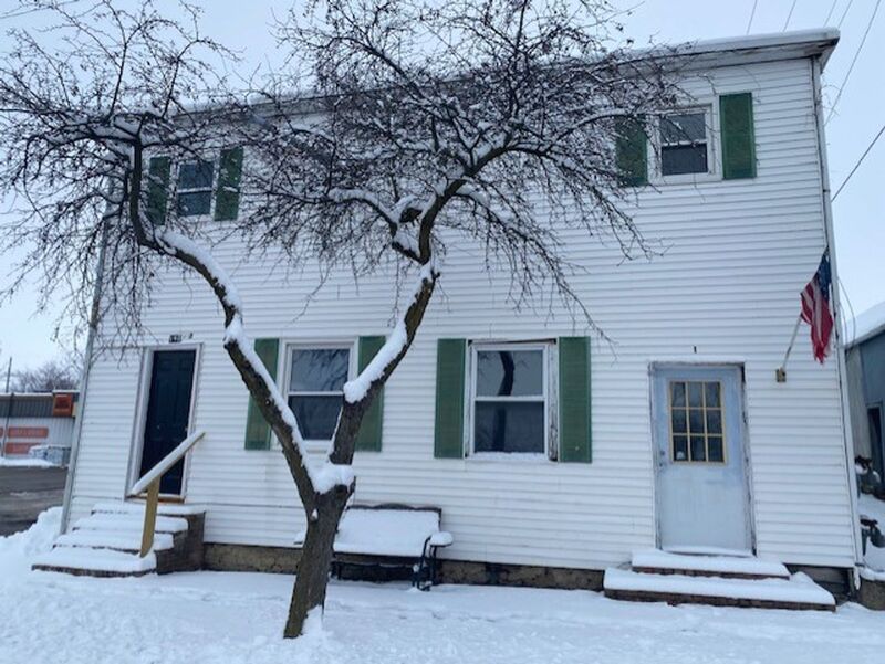 South Charleston House: 124 S. Chillicothe St.