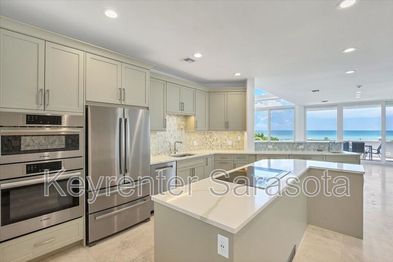 Longboat Key House: 5801 Gulf of Mexico Dr