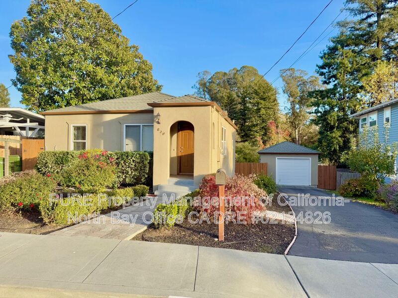 Petaluma House: 626 Laurel Street