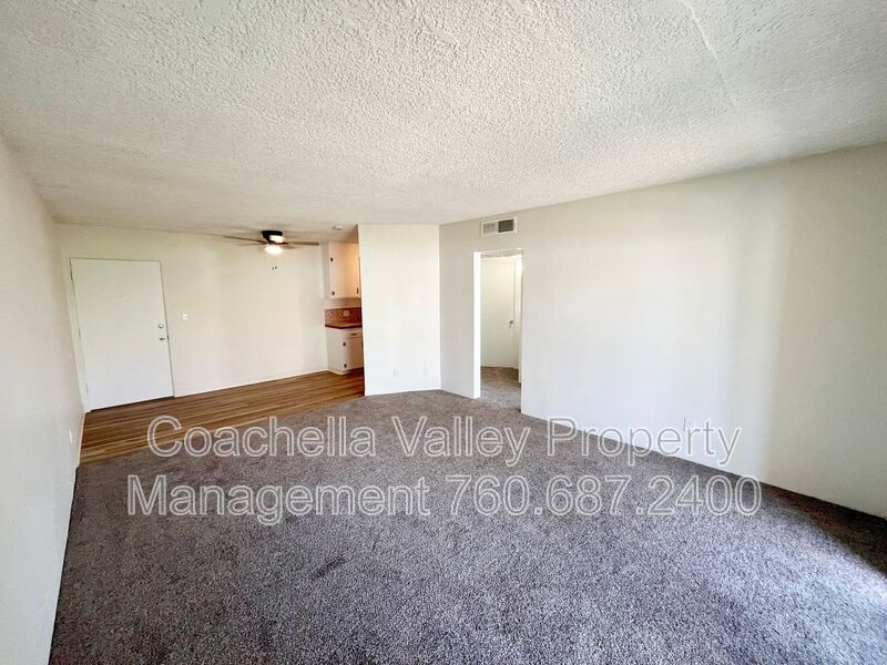 Palm Springs Condo: 2580 E Tahquitz Canyon Way