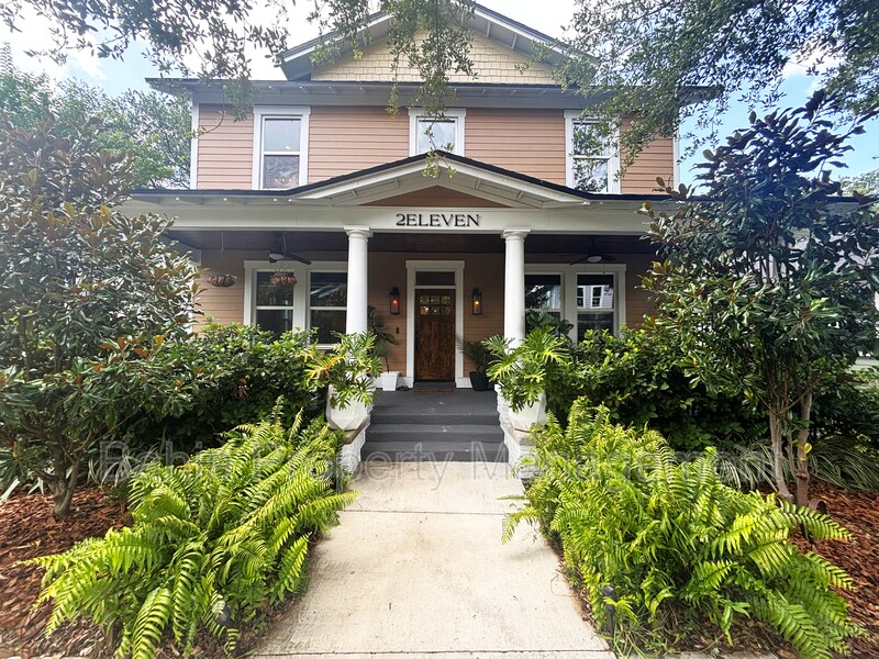 Tampa House: 211 E Adalee St