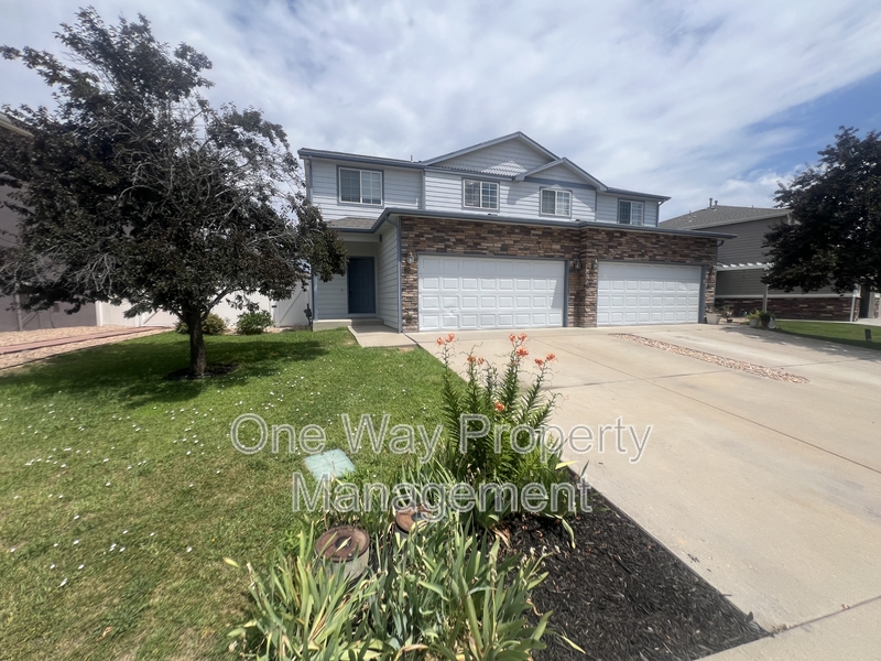 Evans Condo: 3320 Barbera Street - 1