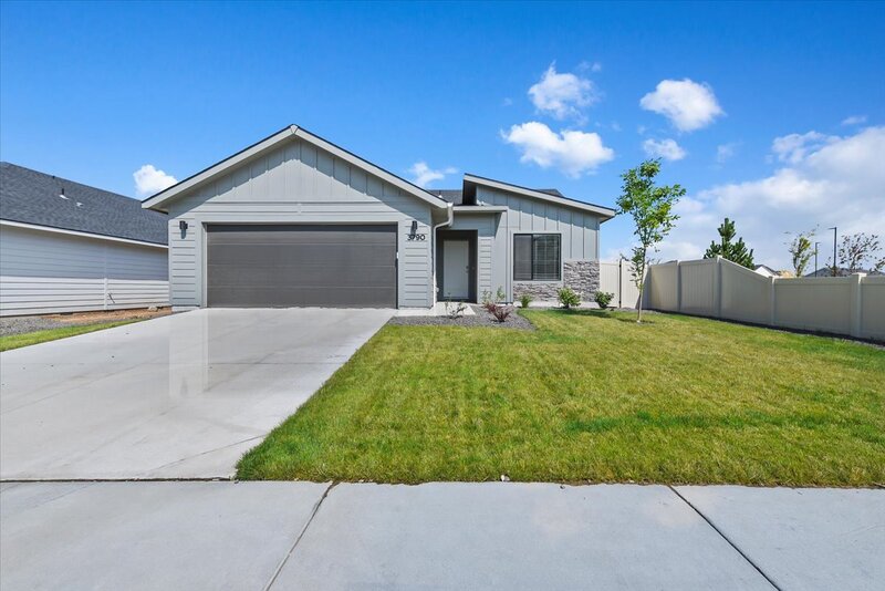 Meridian House: 3790 W Tribute St