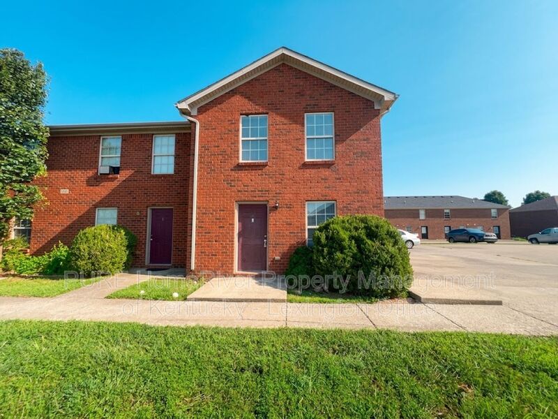 Berea Townhome: 1004 Whipporwill