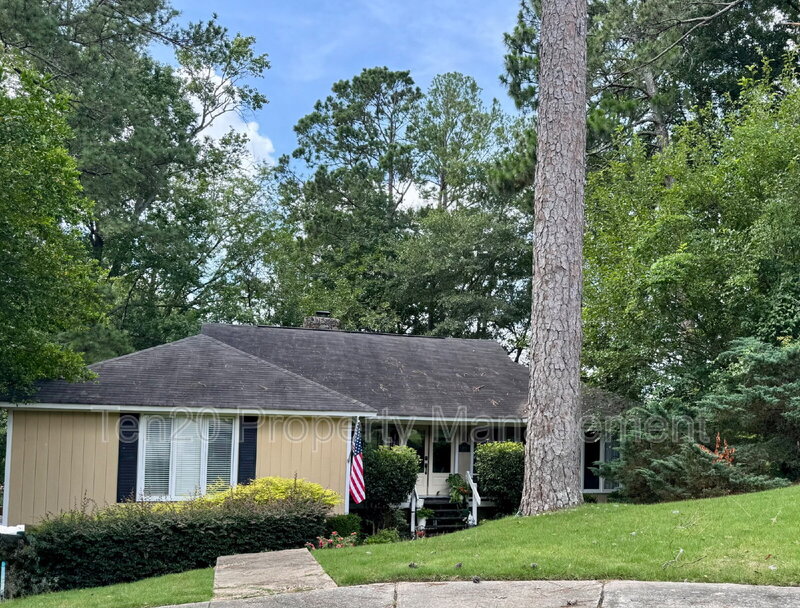 Columbus House: 4720 Shenandoah Ct