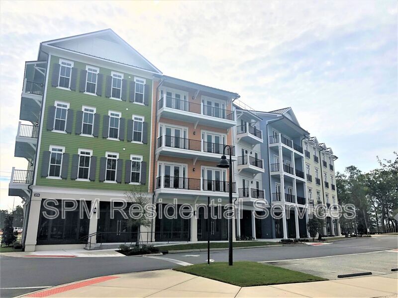 Wilmington House: 204 Arcadian Row