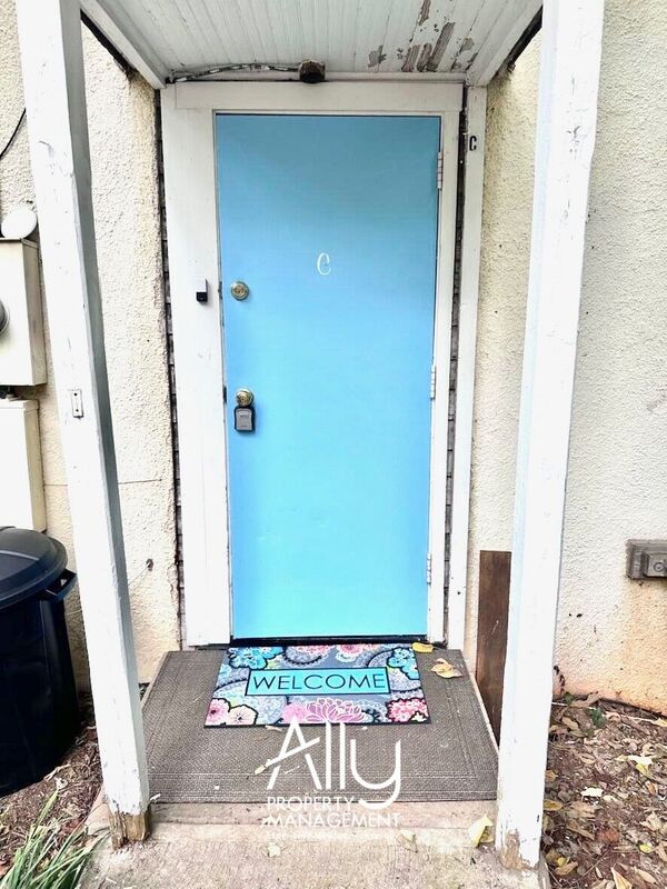 Charlottesville Condo: 100 Carlton Road - C