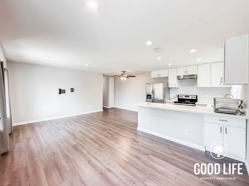 San Diego Condo: 13884 Via Rimini