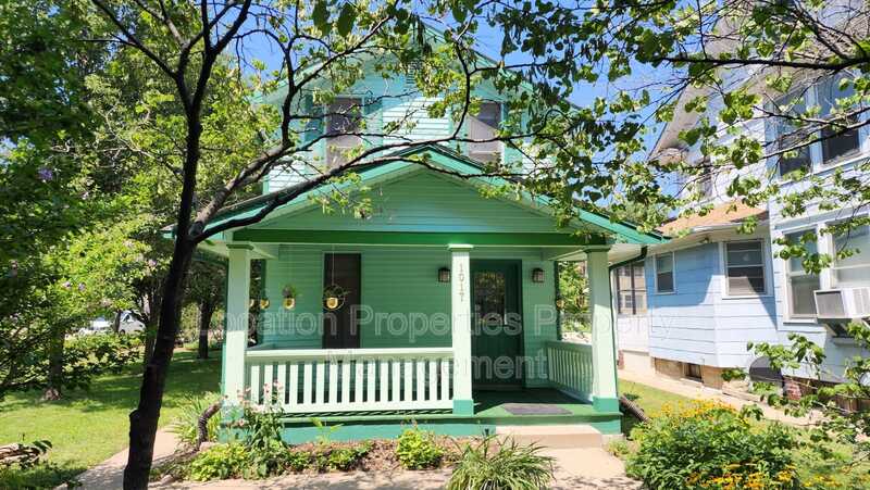 Lawrence House: 1017 Kentucky Street - Room 4