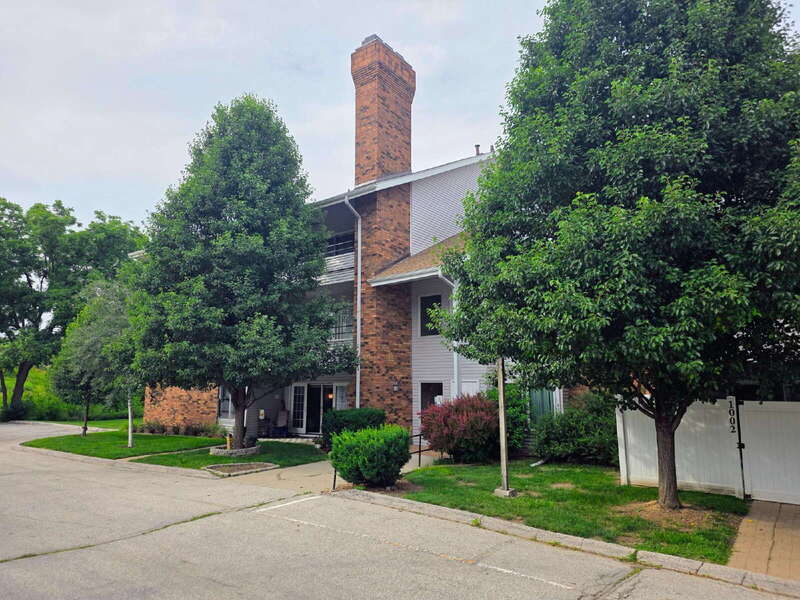 West Des Moines Condo: 1100 50th Street