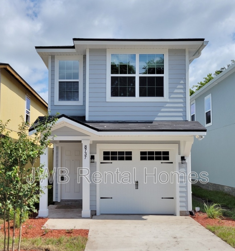 Jacksonville House: 8737 Dandy Ave