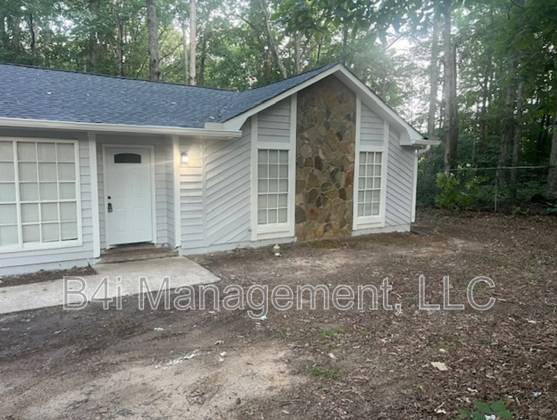 Riverdale House: 8103 Creekstone Court