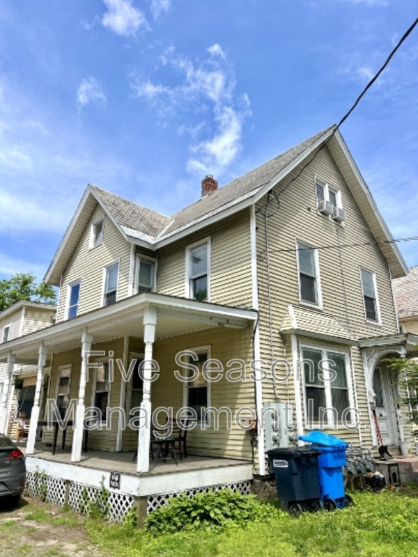 Burlington Condo: 21 Lafayette Place -4