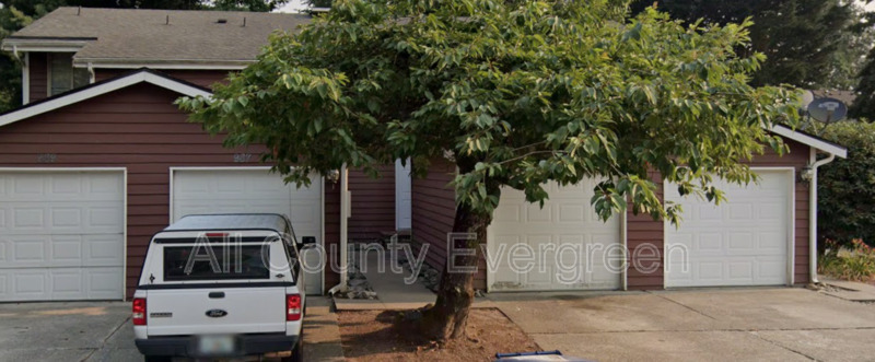 Auburn Townhome: 987 26th Pl NE