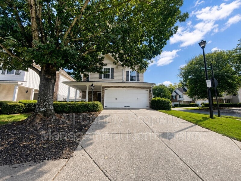 Cumming House: 2195 Highland Gate Drive
