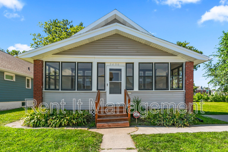 Omaha House: 2820 N 19 Ave