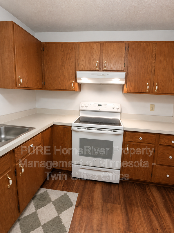 Saint Paul Condo: 1207 Hewitt Ave
