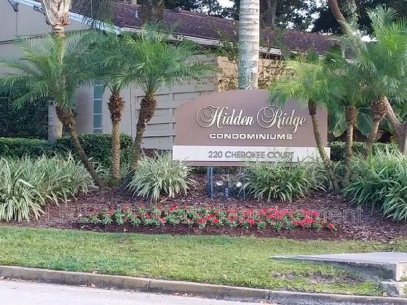 Altamonte Springs House: 300 Cherokee Court