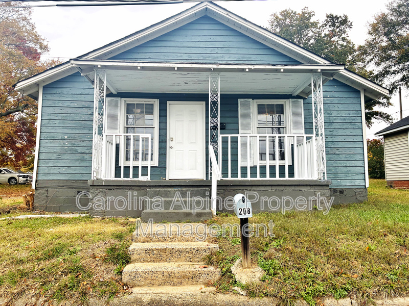 Shelby House: 208 Royster Ave