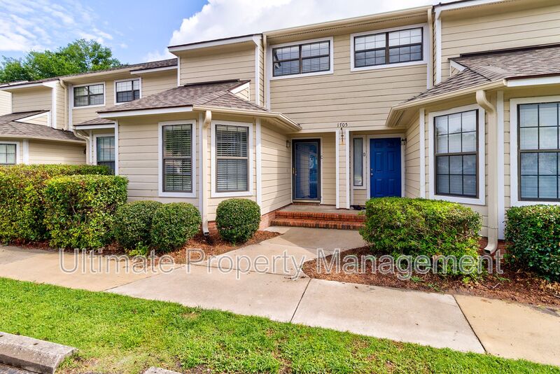 Wilmington Townhome: 1705 41st Street