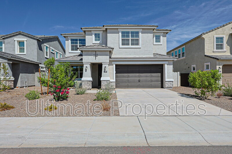 Peoria House: 7404 West Buckhorn Trail