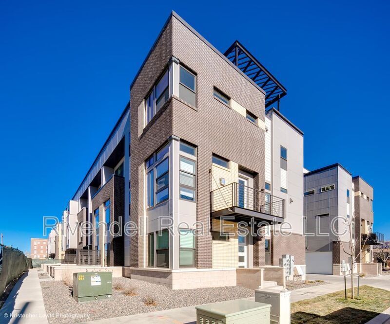 Denver Townhome: 4061 W Conejos Place