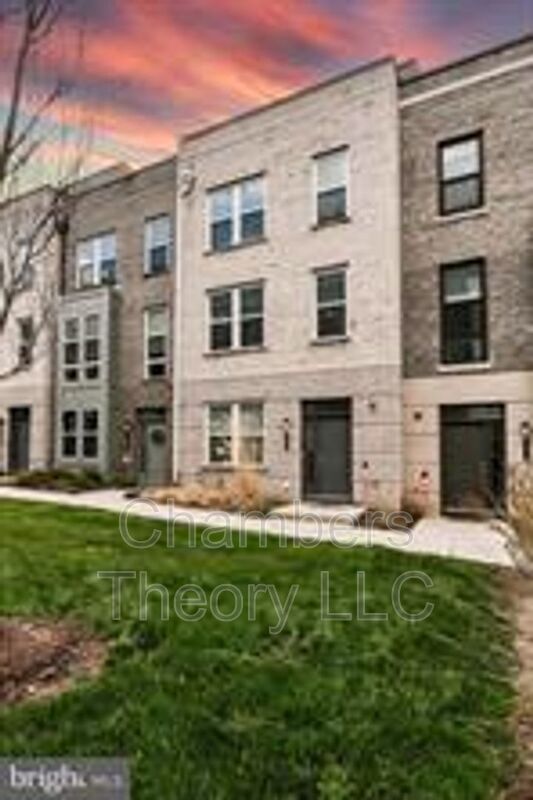 Herndon House: 13372 Sherwood Park Ln