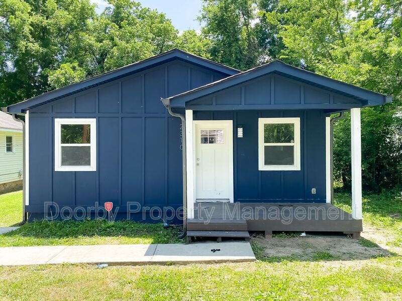 Chattanooga House: 2310 Cushman Street