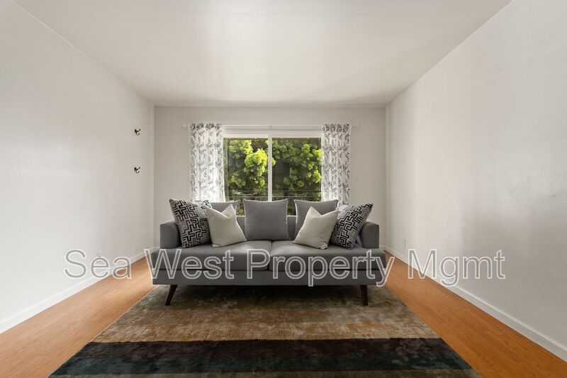 Encinitas Condo: 820 Encinitas Blvd