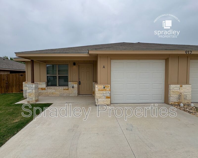 Belton Condo: 912A Mason Dr