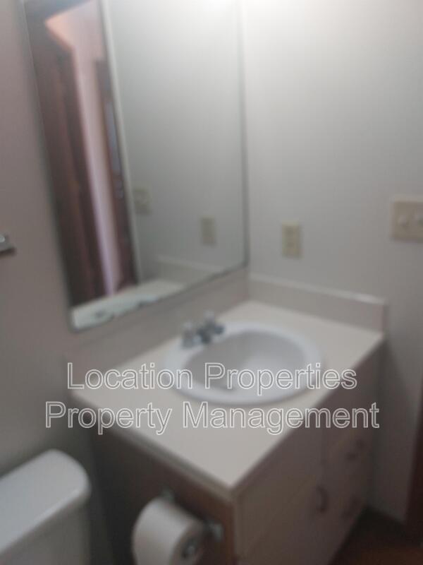 1314 Tennessee Street - B, Lawrence, Kansas rental photo 7 of 10