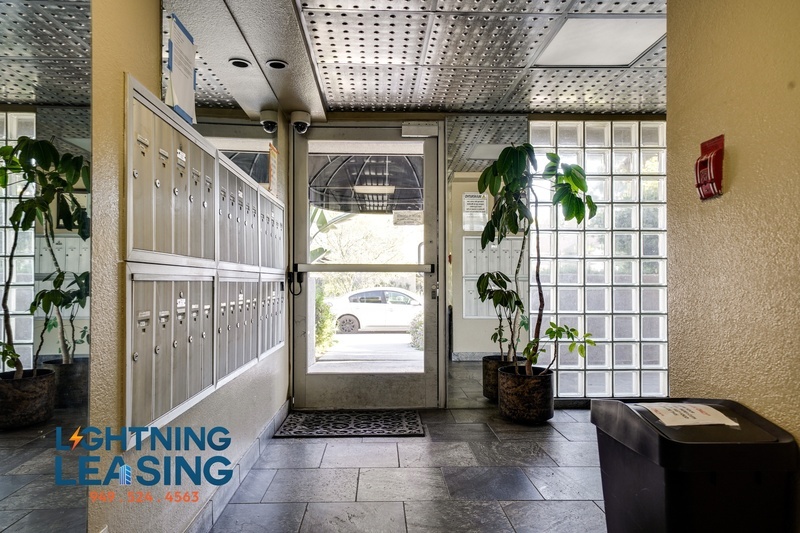 North Hollywood Condo: 11225 Morrison St