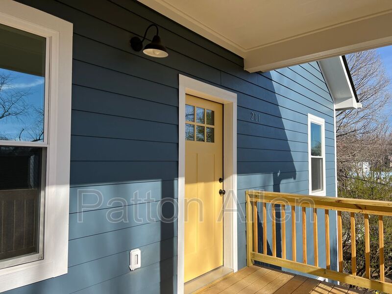 Asheville Condo: 25 Nevada Ave
