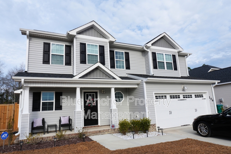 Jacksonville House: 206 Browns Ferry Road