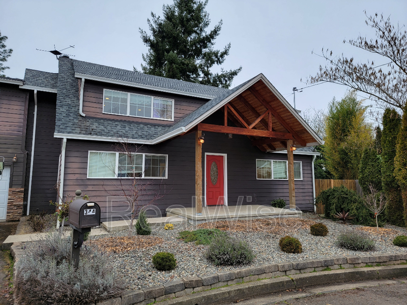 Roseburg House: 344 W Selmar Ct