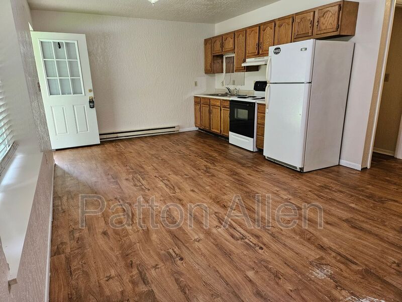 Cullowhee House: 77 Pincushion Lane