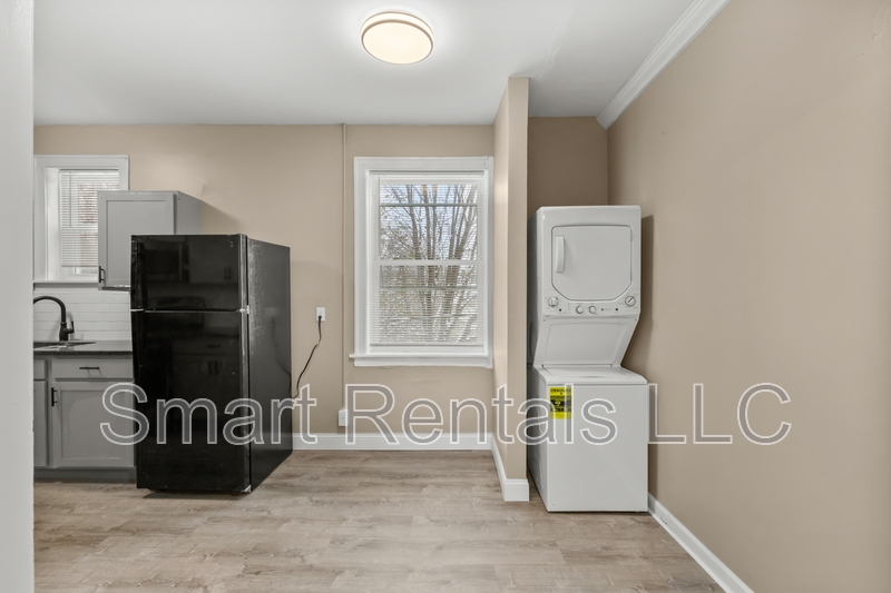 St. Louis Condo: 4209 Ellenwood Avenue - 202