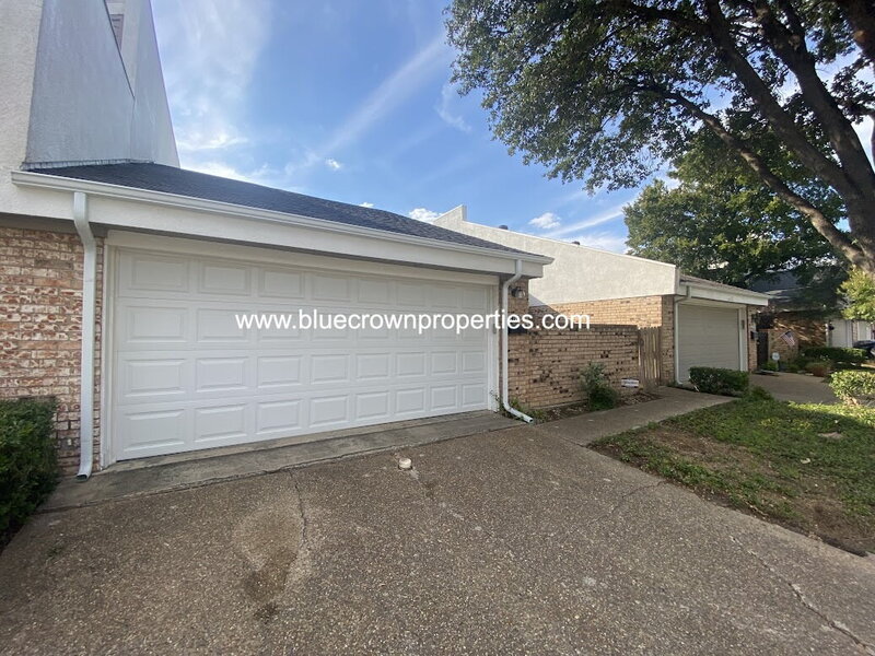 Carrollton Townhome: 2702 Stonecreek Place