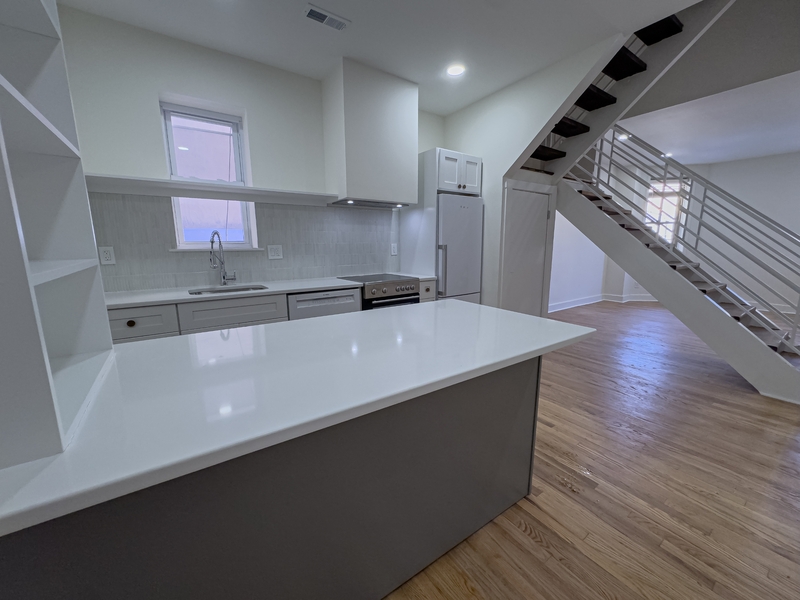Philadelphia Condo: 2111 Green St - 2R