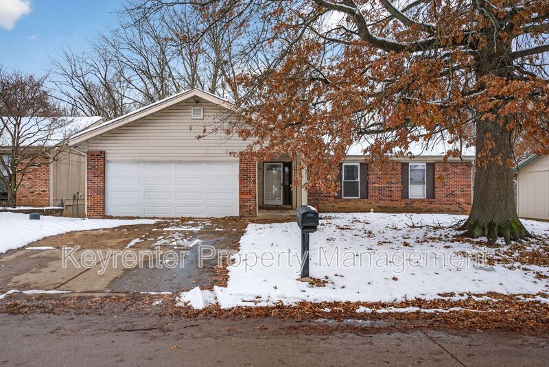 St. Louis House: 12117 Castilon Ave