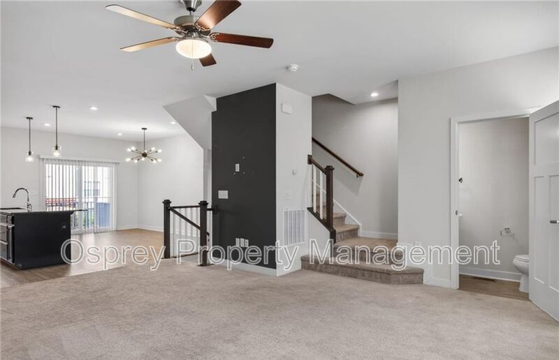 Spacious 3-Bedroom Townhome in Norfolk!  - Photo 3