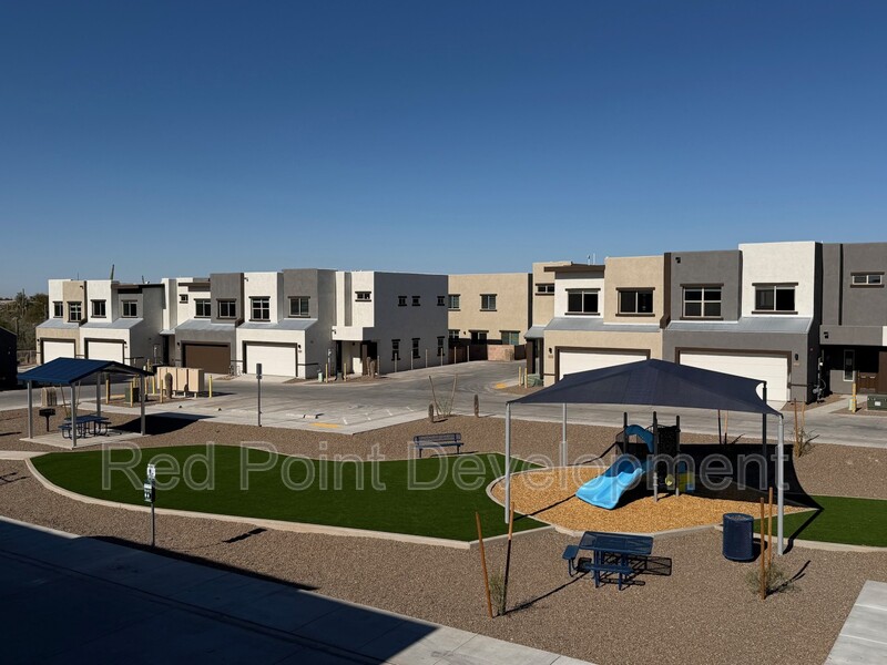 Tucson Townhome: 8441 N Thornydale Rd