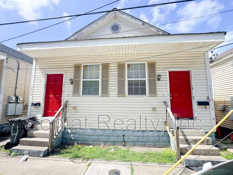 New Orleans House: 1211 S. Clark St.
