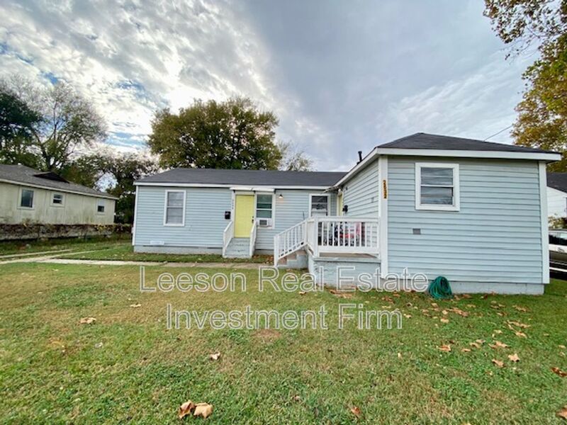 Bossier City House: 2632 & 2634 Foster Street