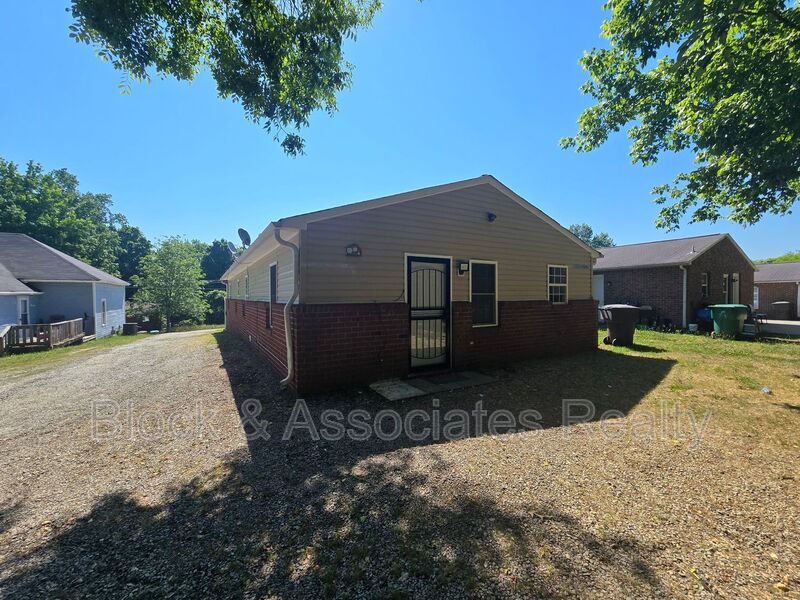 High Point House: 1302 Bencini Pl