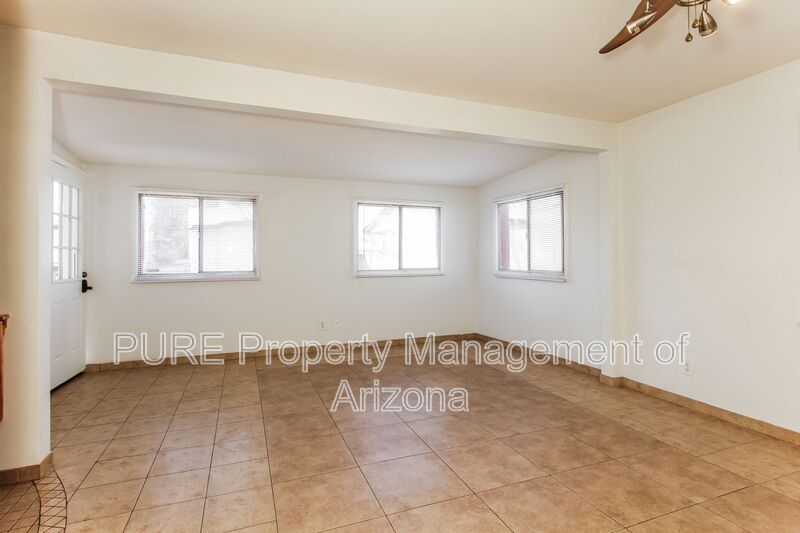 Phoenix Condo: 912 E Montebello Ave