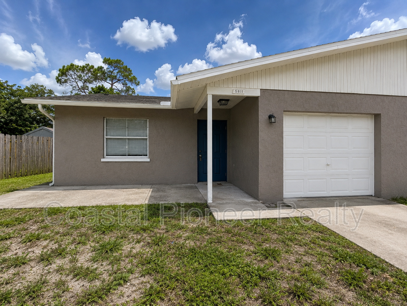 Bradenton Condo: 5811 4th St E