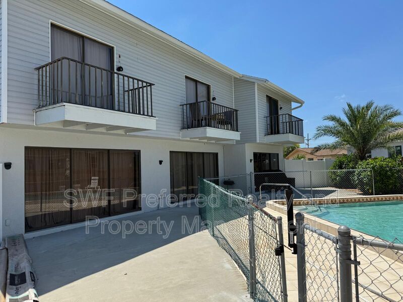 Cape Coral Condo: 4318 Southeast 5th Avenue