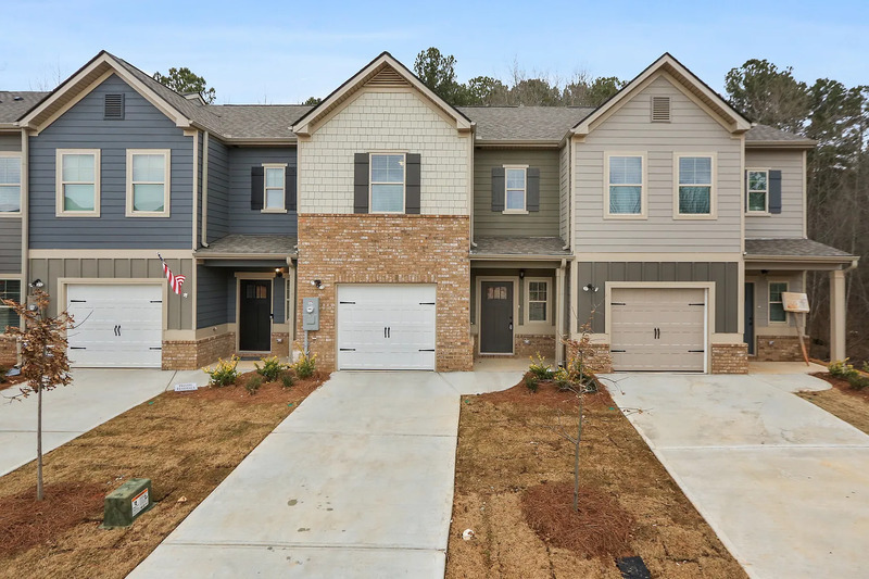 Covington Townhome: 305 Skipjack Ct